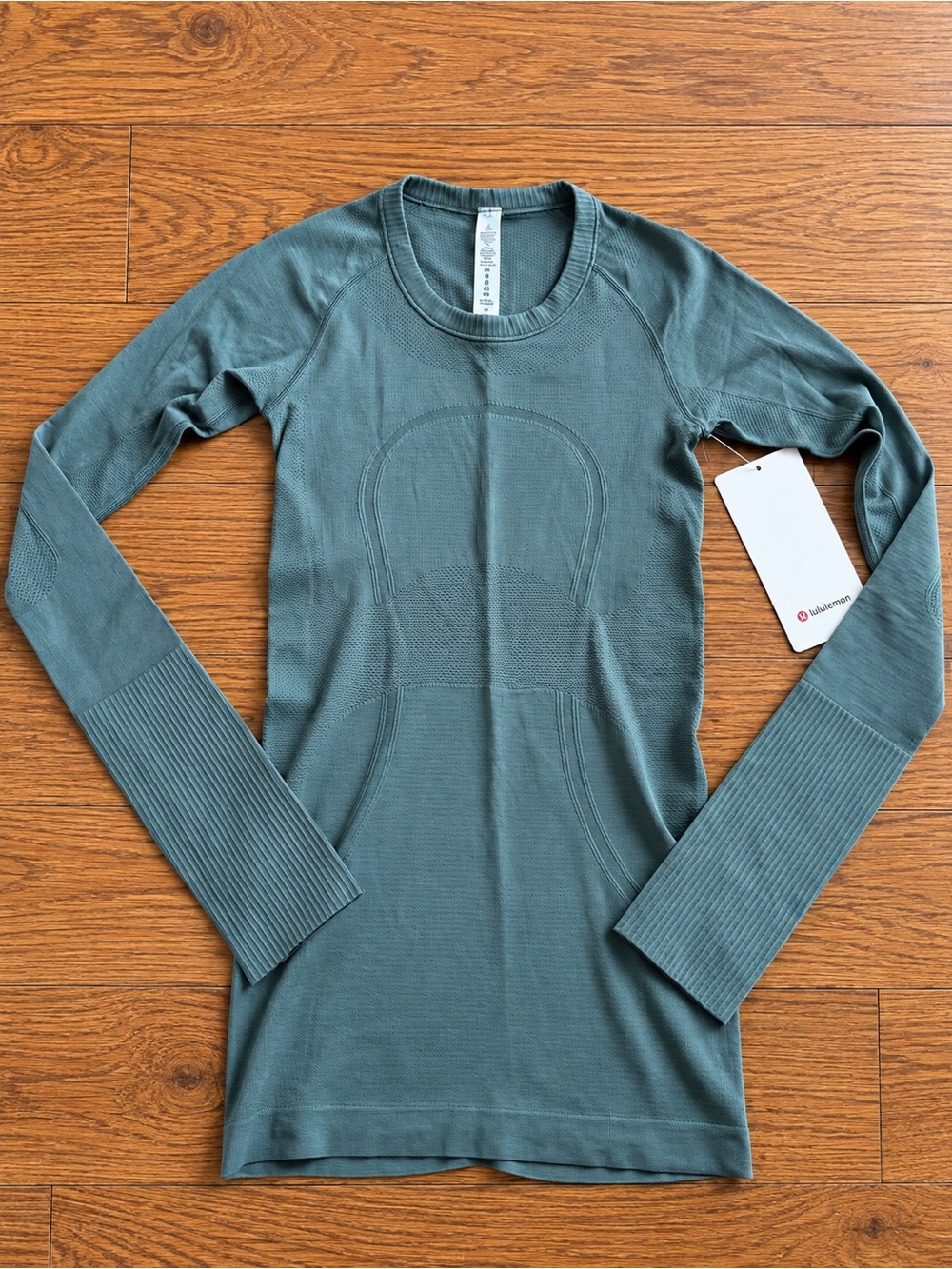 lululemon athletica Women's Long Sleeve Seamless Crew in Dusty Teal